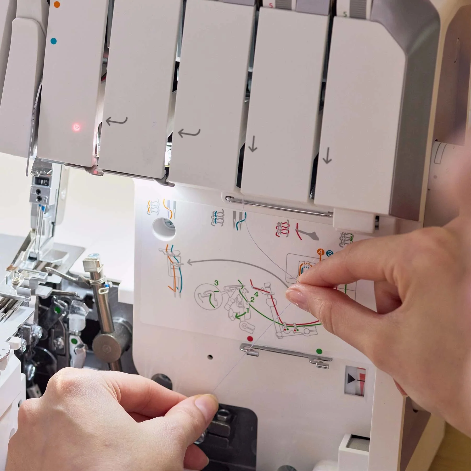 HUSQVARNA® VIKING® AMBER™ S | 300 Overlock Machine - Image 10