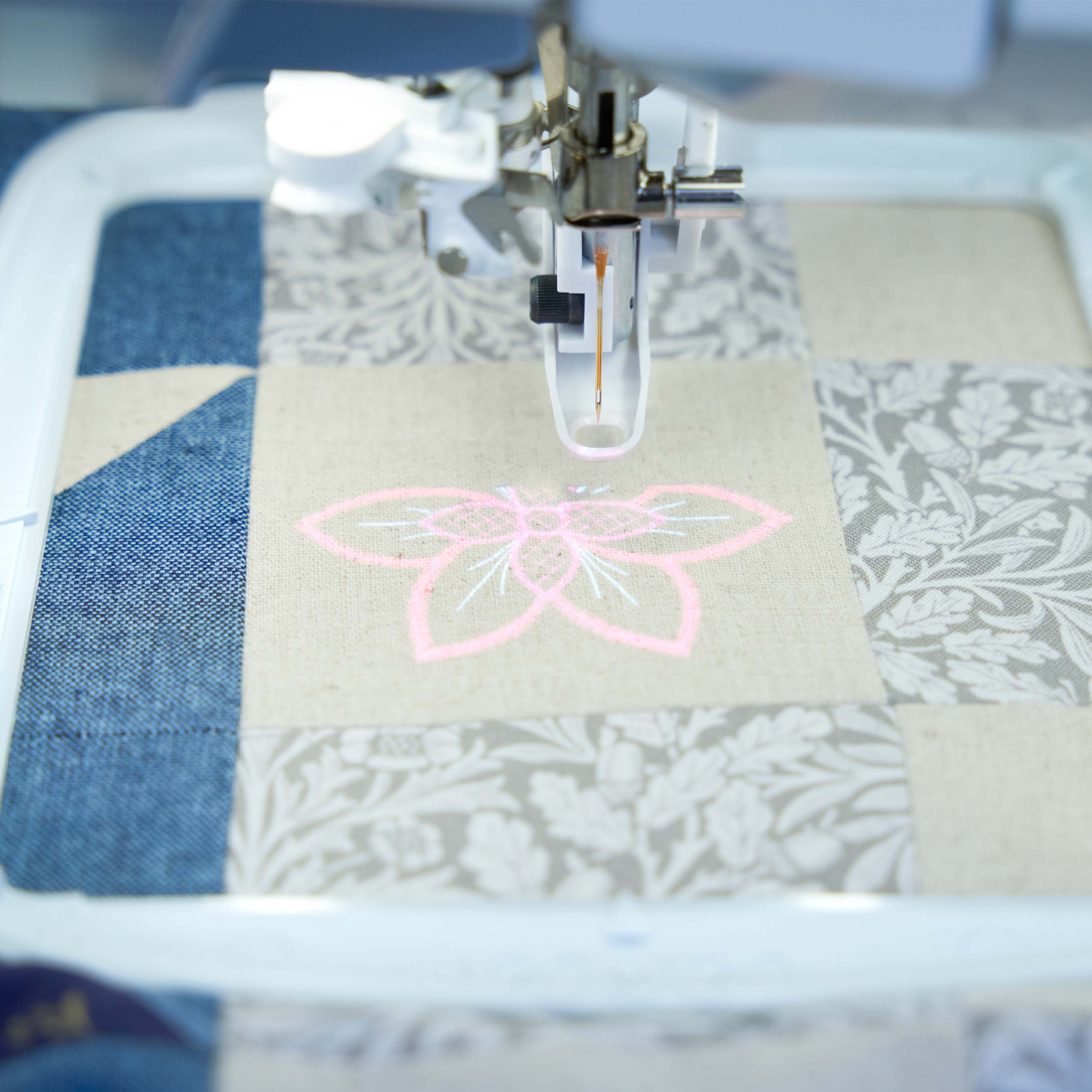 HUSQVARNA® VIKING® DESIGNER EPIC™ 3 Sewing & Embroidery Machine Nordic Frost - Image 3