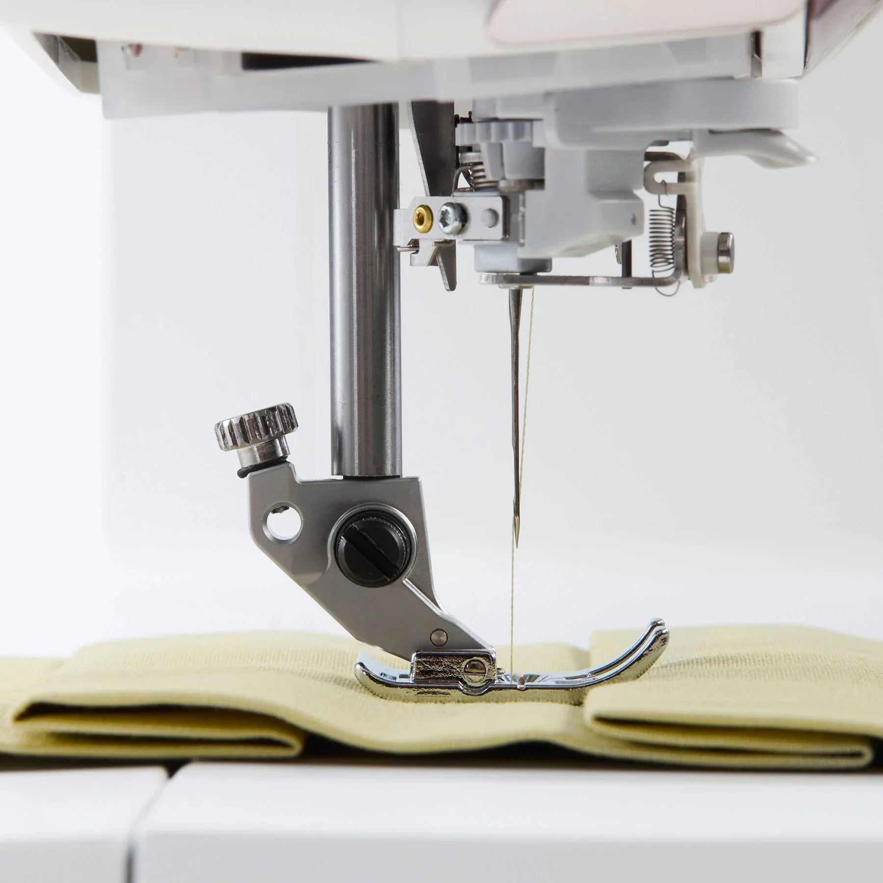 HUSQVARNA® VIKING® DESIGNER TOPAZ™ 55Q Sewing Machine - Image 4
