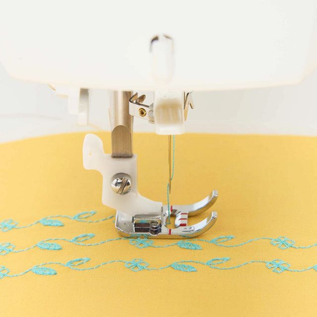 HUSQVARNA® VIKING® ONYX™ 30 Sewing Machine - Image 8