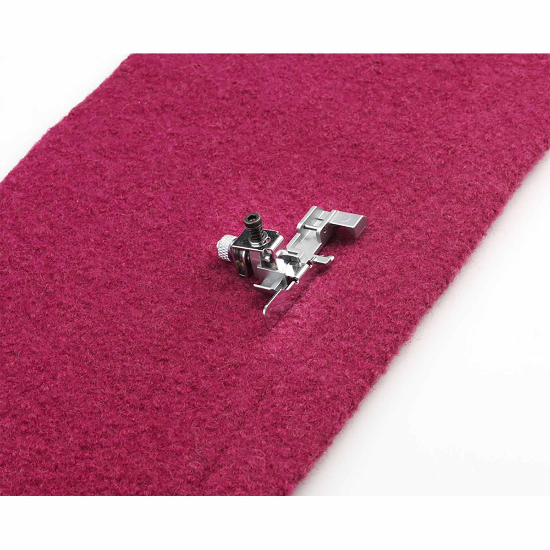 HUSQVARNA® VIKING® Overlock Feet Kit - Image 5