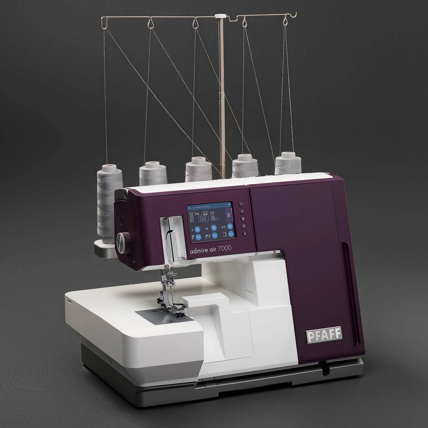 PFAFF® admire™ air 7000 Coverlock Machine - Image 3