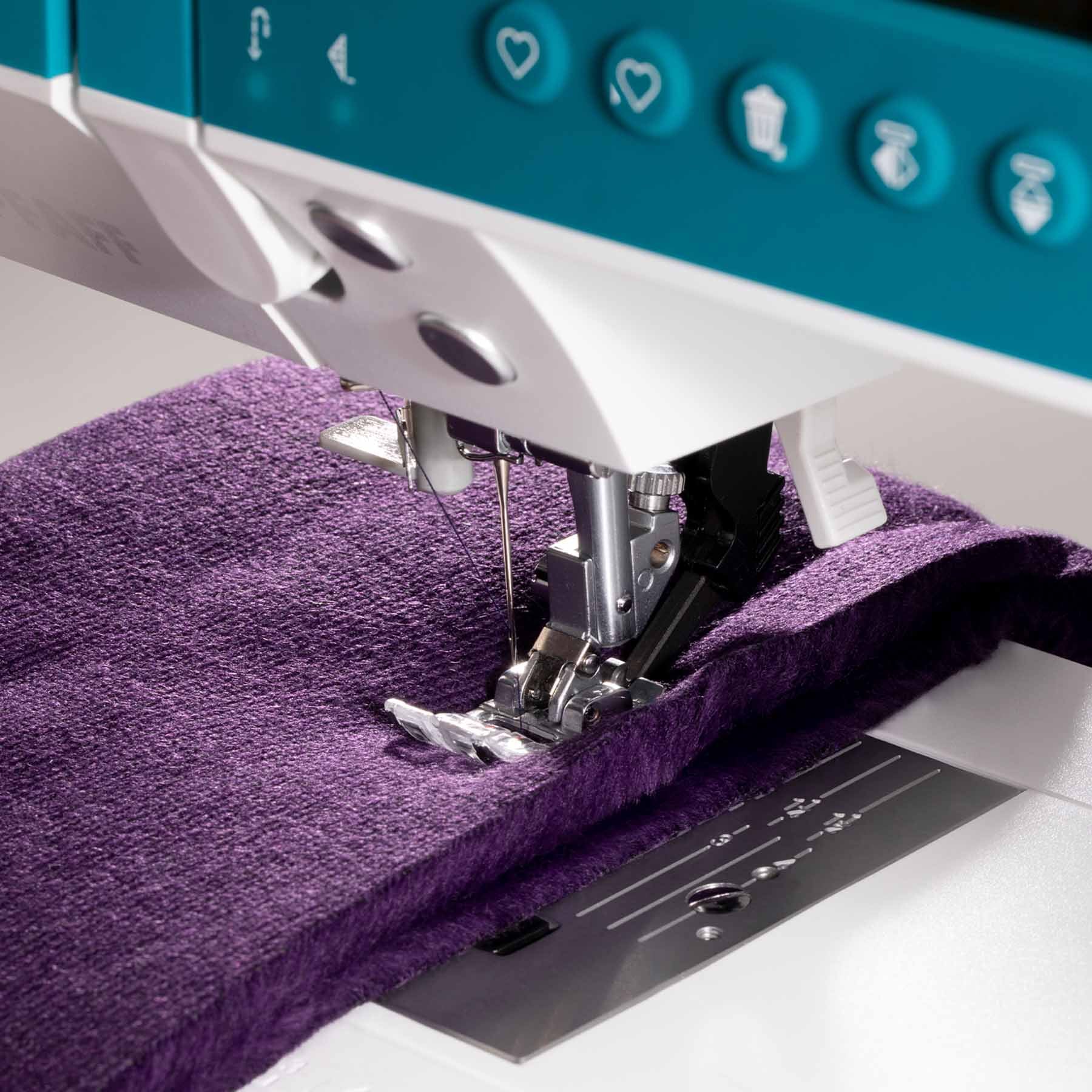 PFAFF® ambition™ 620 Sewing Machine - Image 5