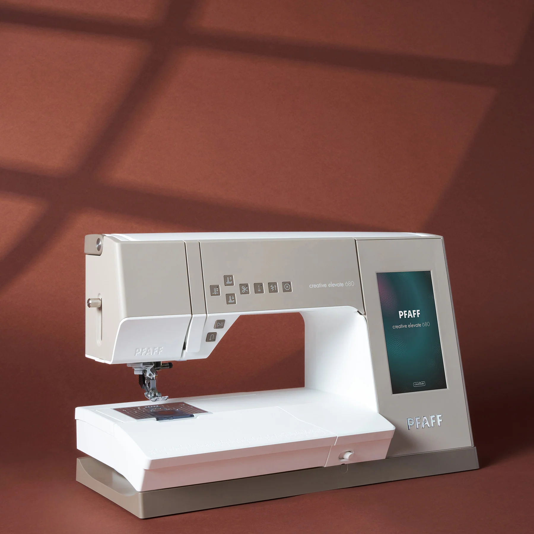 PFAFF® creative elevate™ 680 Sewing Machine - Image 7