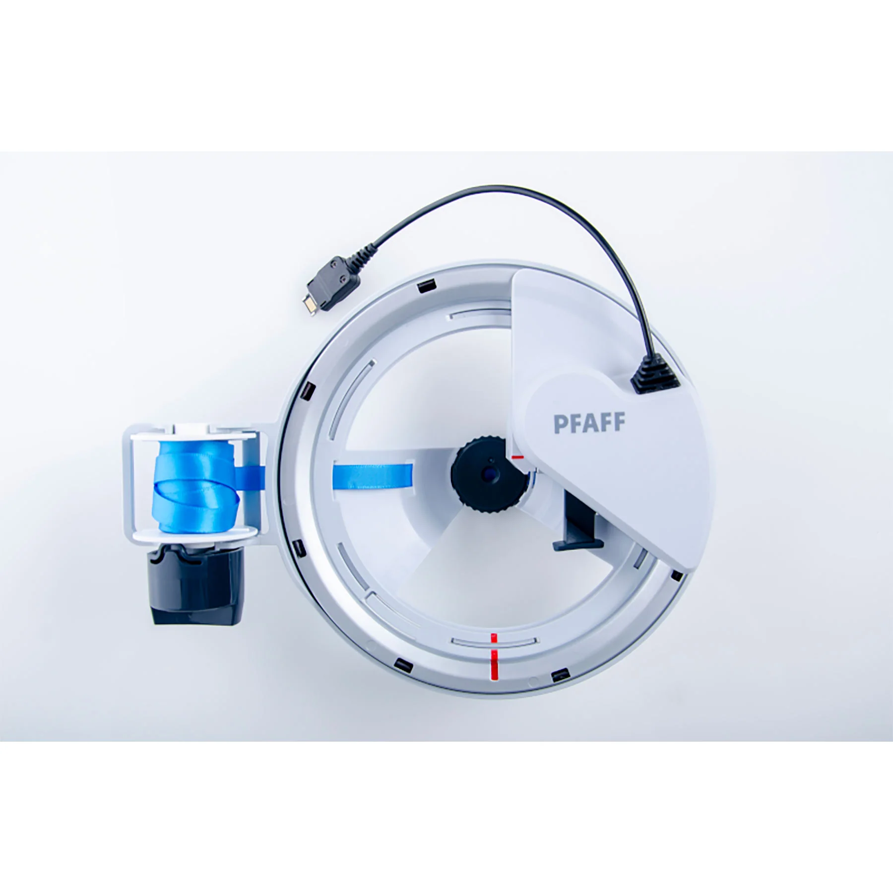 PFAFF® creative icon™ 2 Embellishment Attachment - Image 6