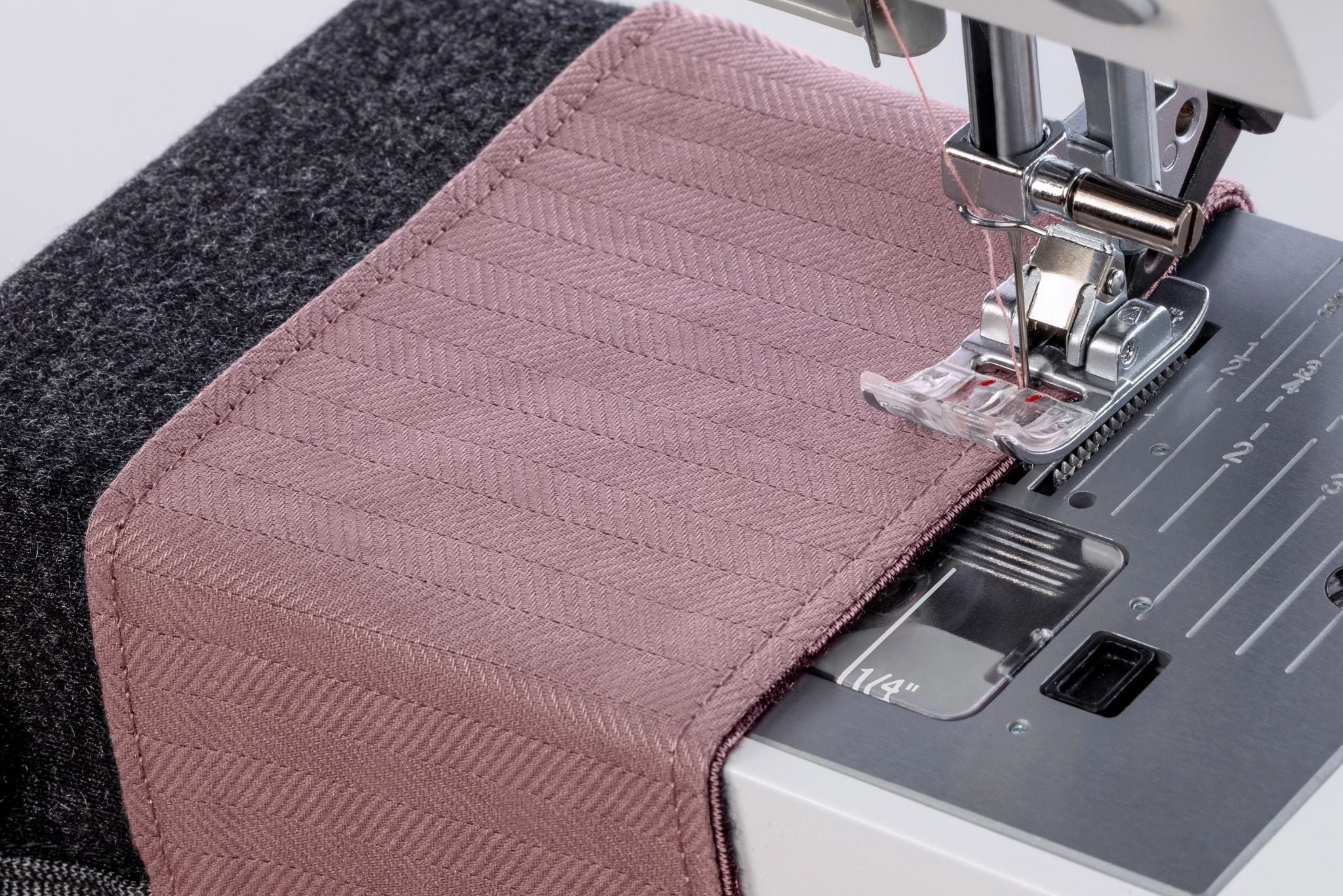 PFAFF® quilt ambition™ 635 Sewing Machine - Image 5