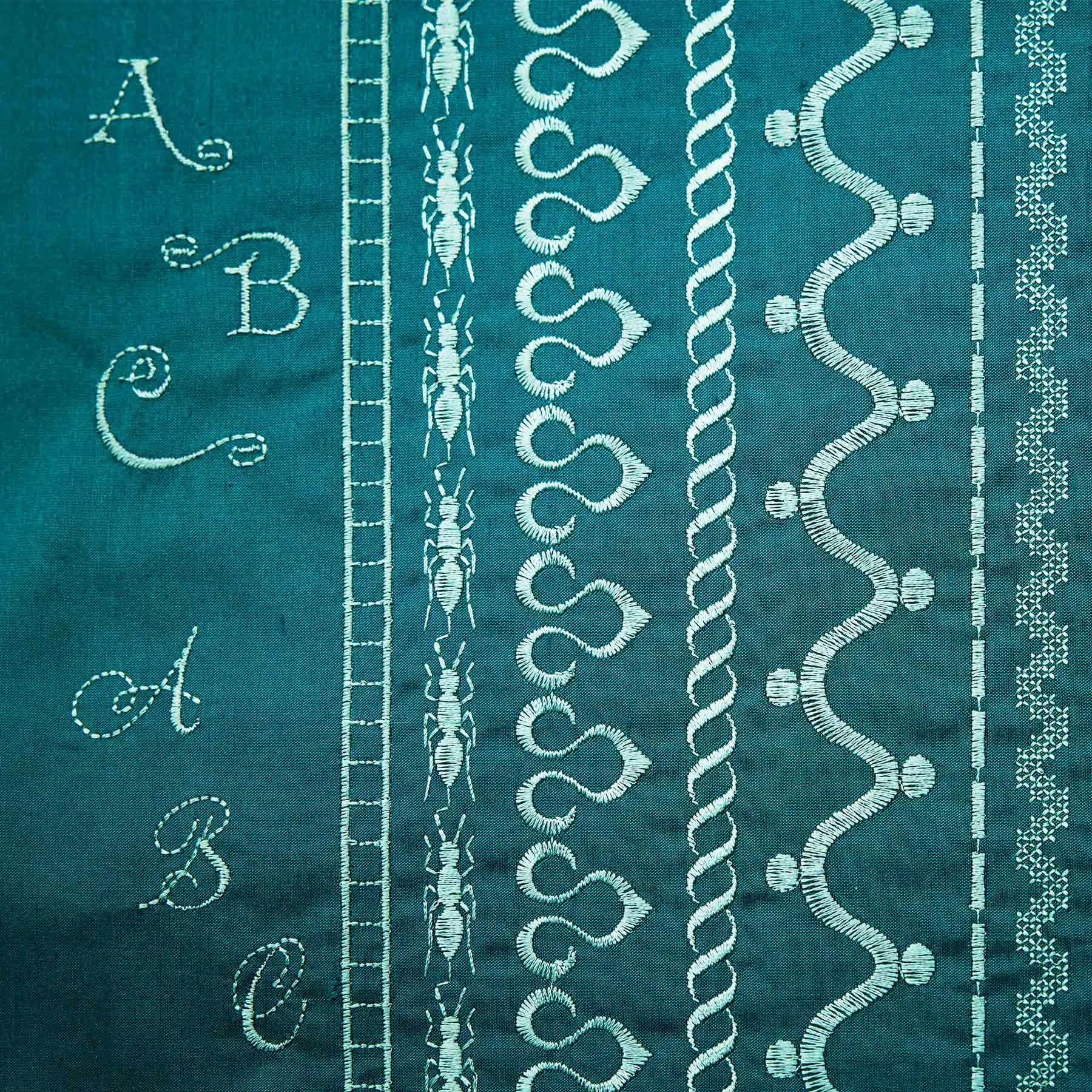 PFAFF® expression™ 715 Sewing Machine - Image 11