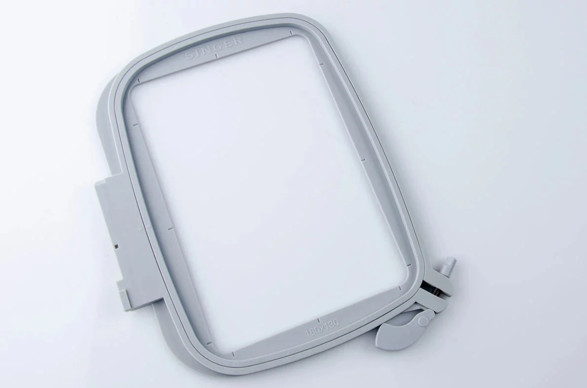 SINGER® 5 x 7 Inch Embroidery Hoop (EM9305) - Image 2