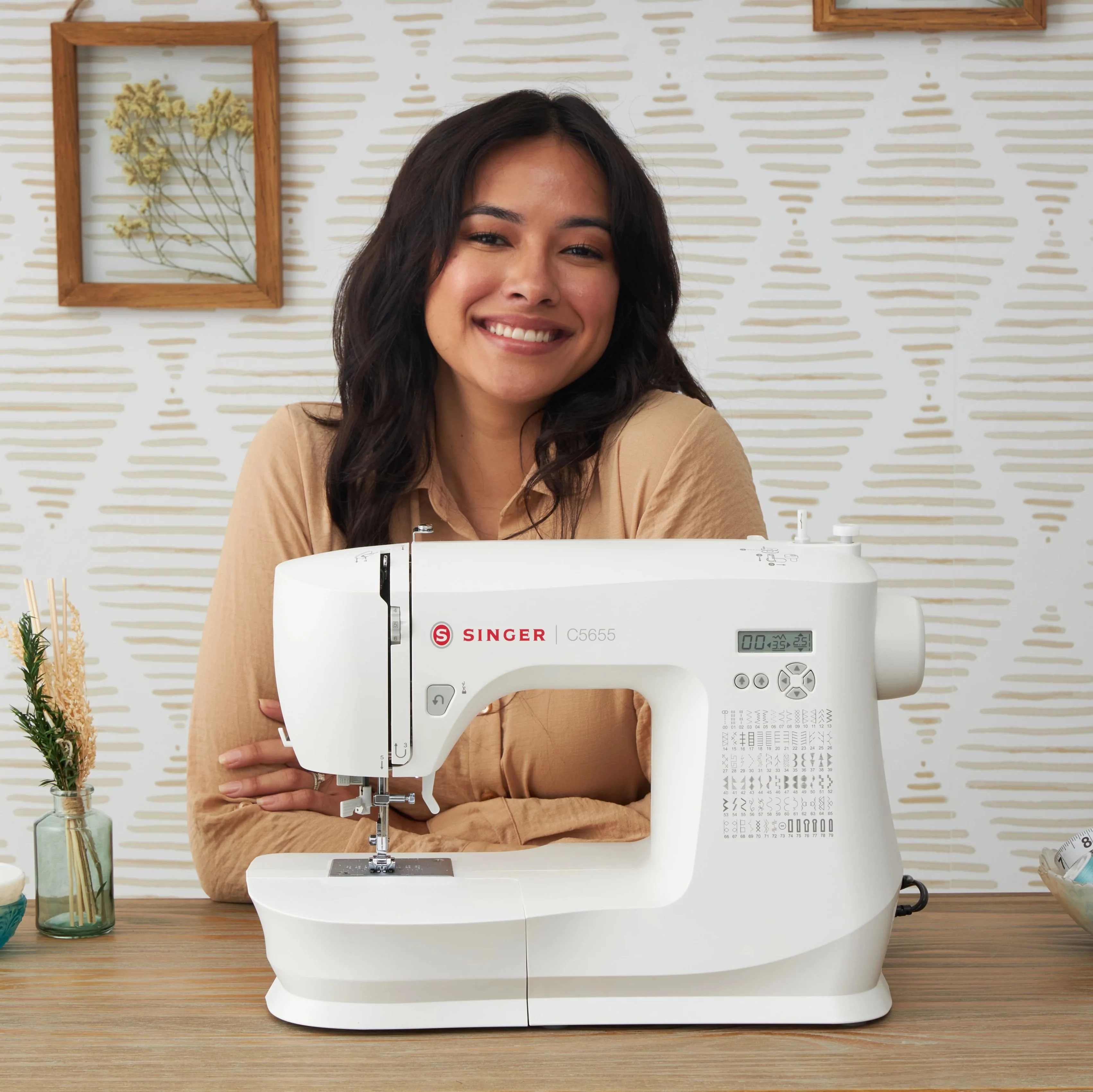 SINGER® C5655 Sewing Machine - Image 5