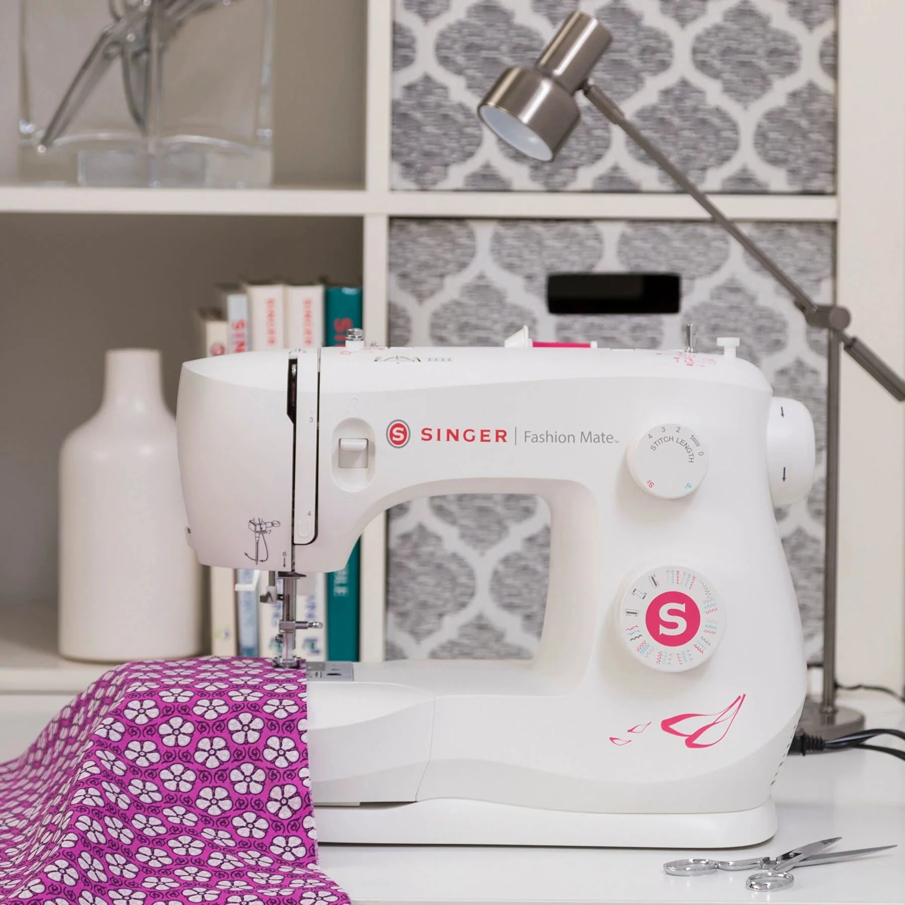 SINGER® Fashion Mate™ 3333 Sewing Machine - Image 5