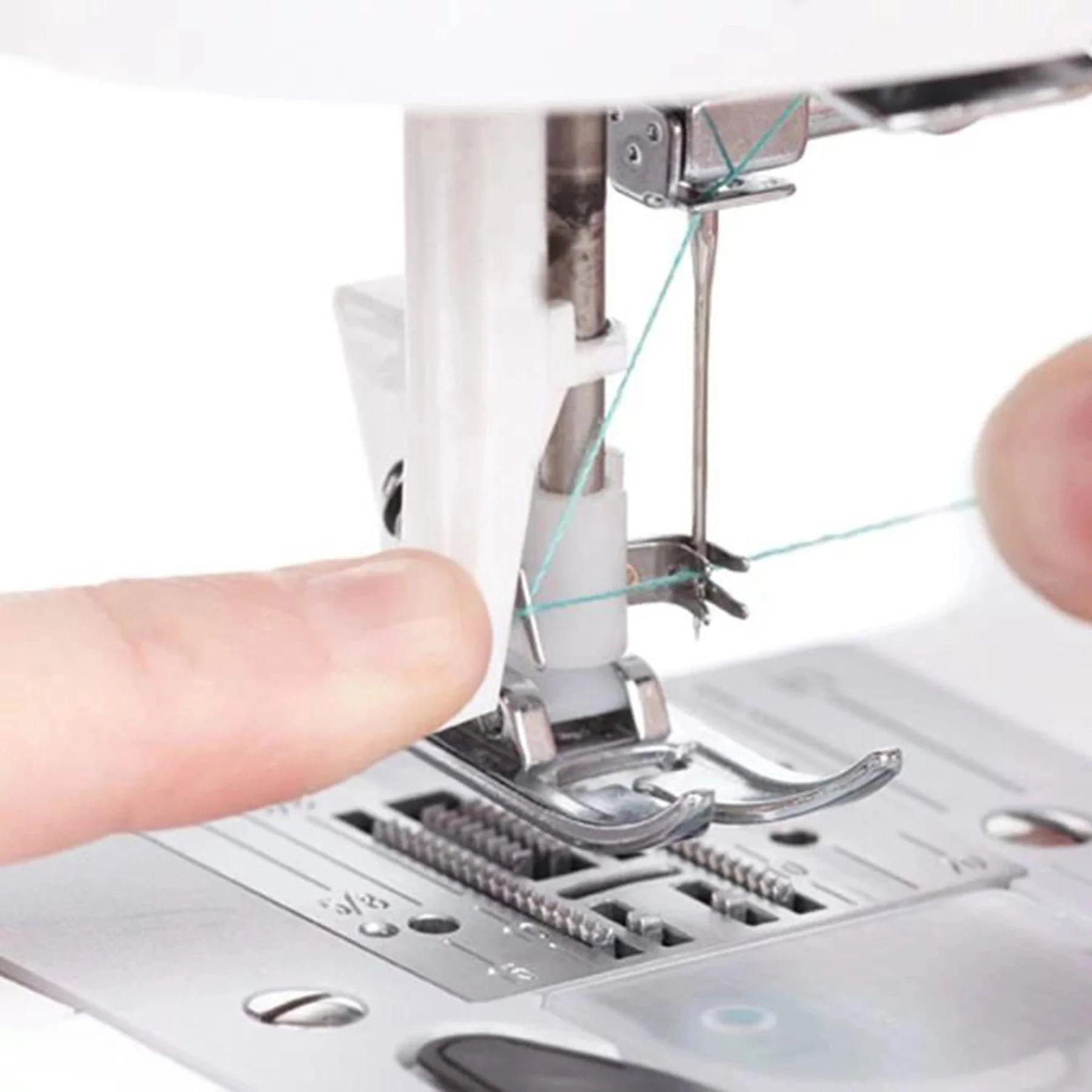 SINGER® Fashion Mate™ 3333 Sewing Machine - Image 7