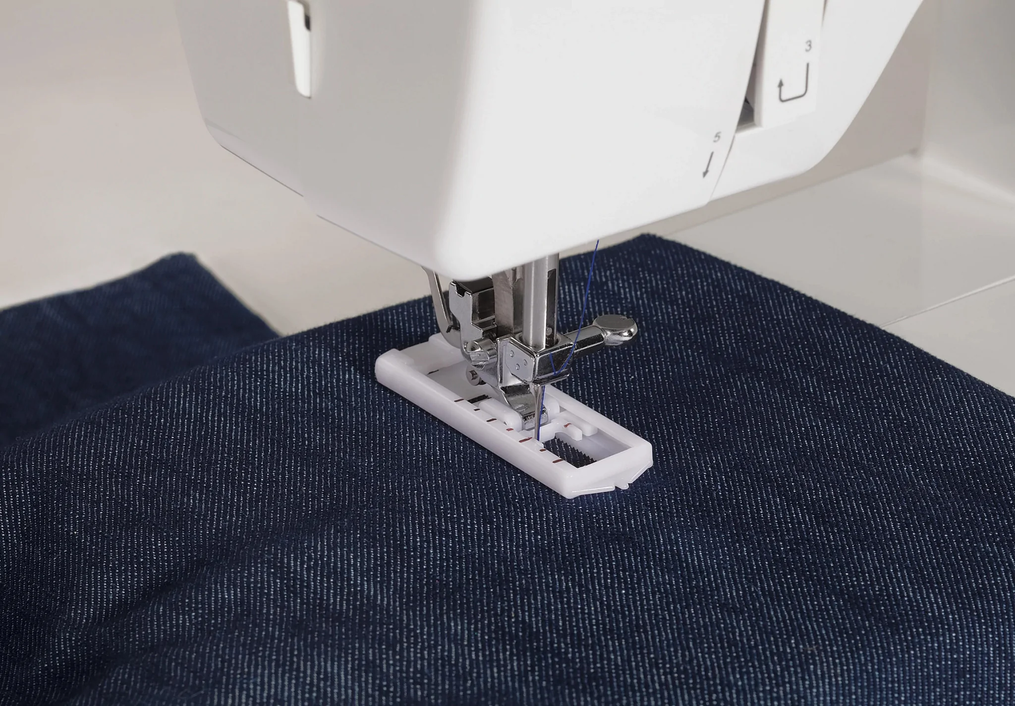 SINGER® Promise™ 1408 Sewing Machine - Image 4