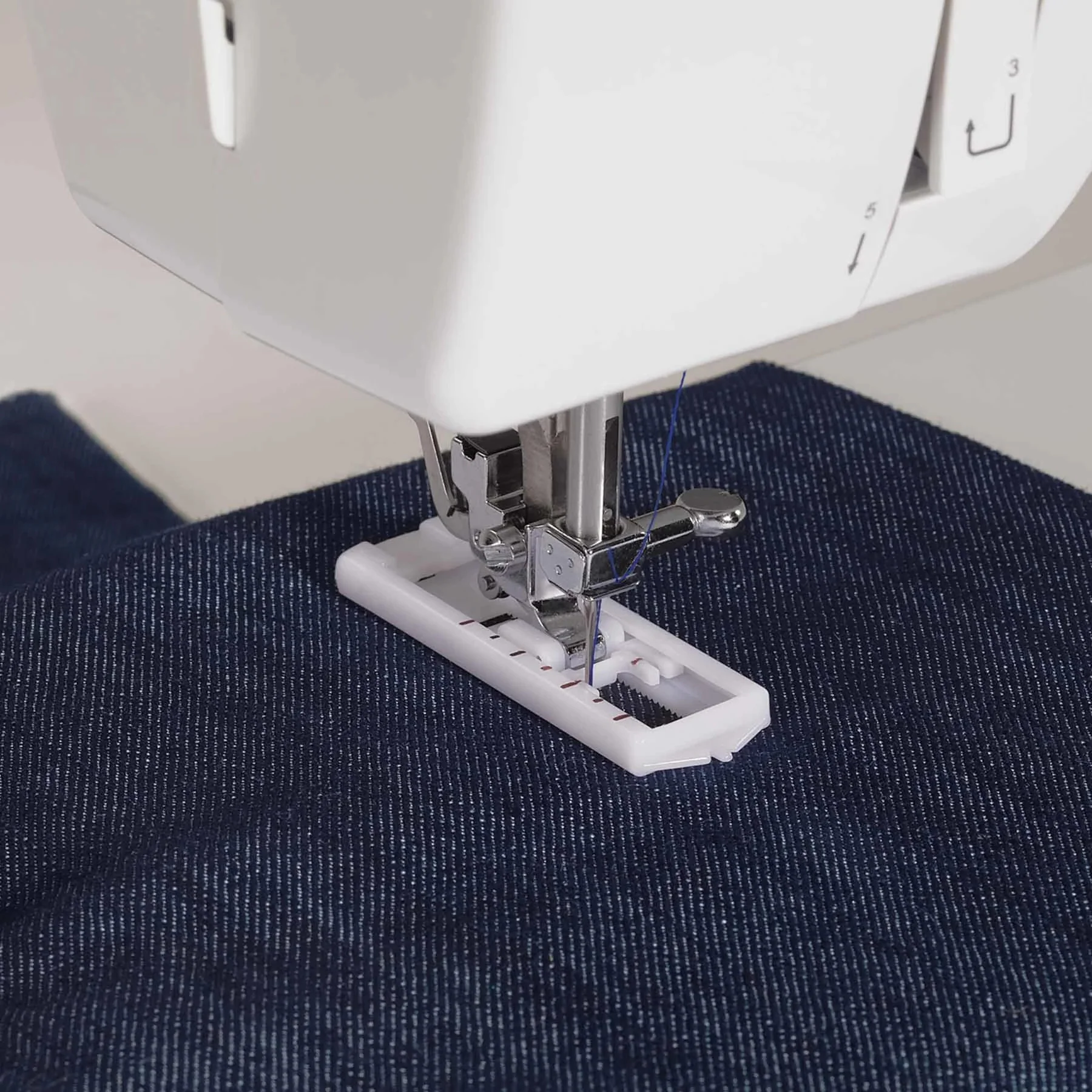SINGER® Promise™ 1412 Sewing Machine - Image 6
