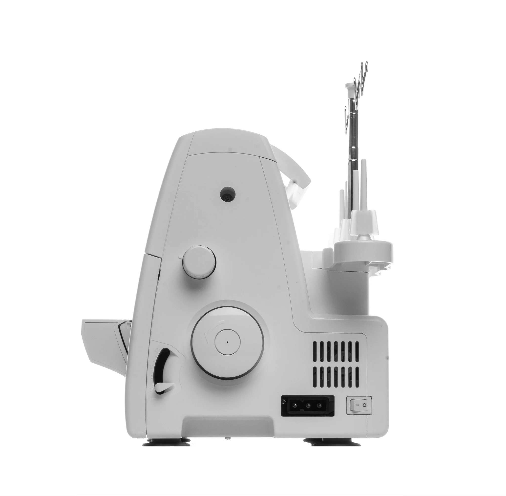 SINGER® S0105 Serger - Image 4