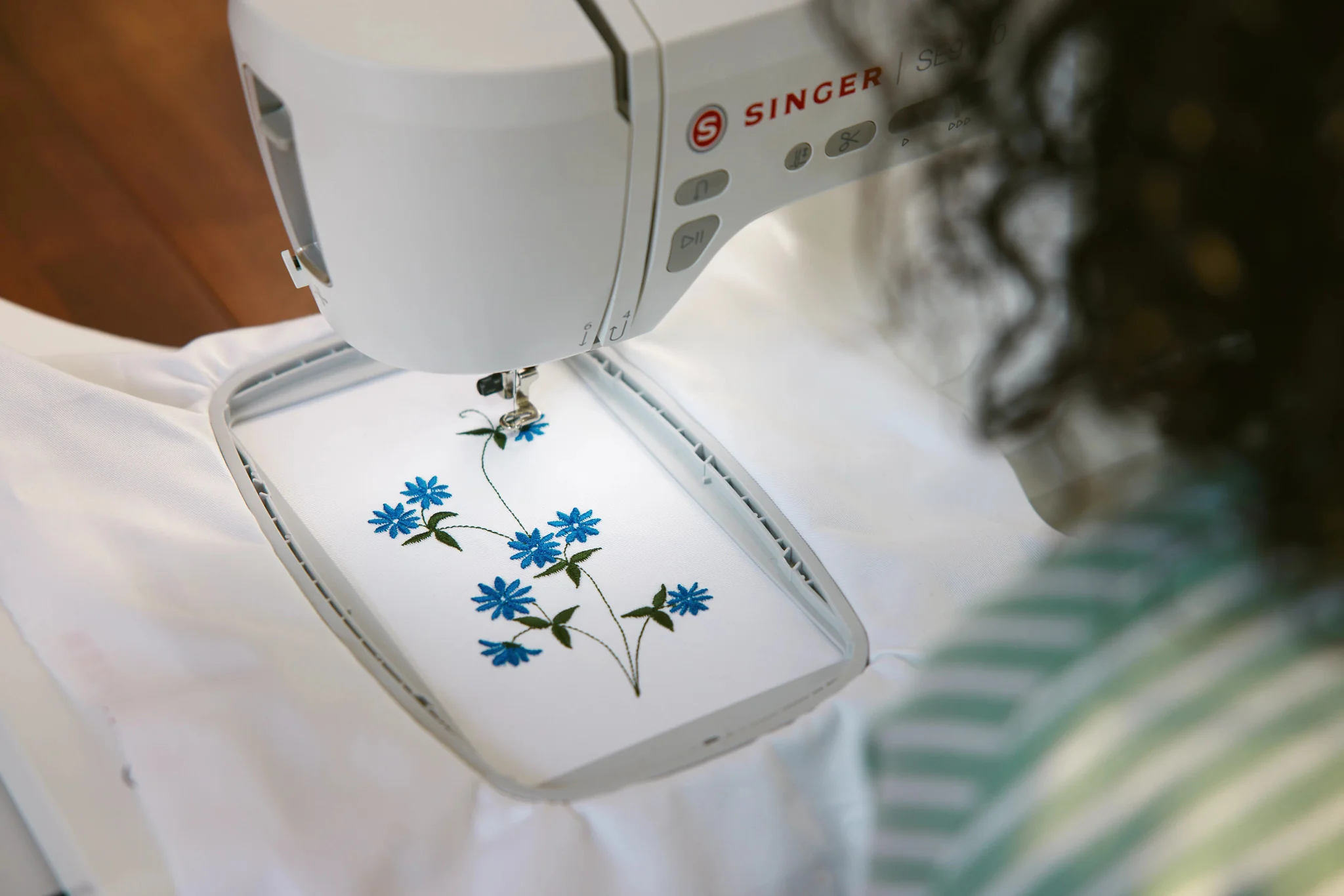 SINGER® SE9185 Sewing and Embroidery Machine - Image 16