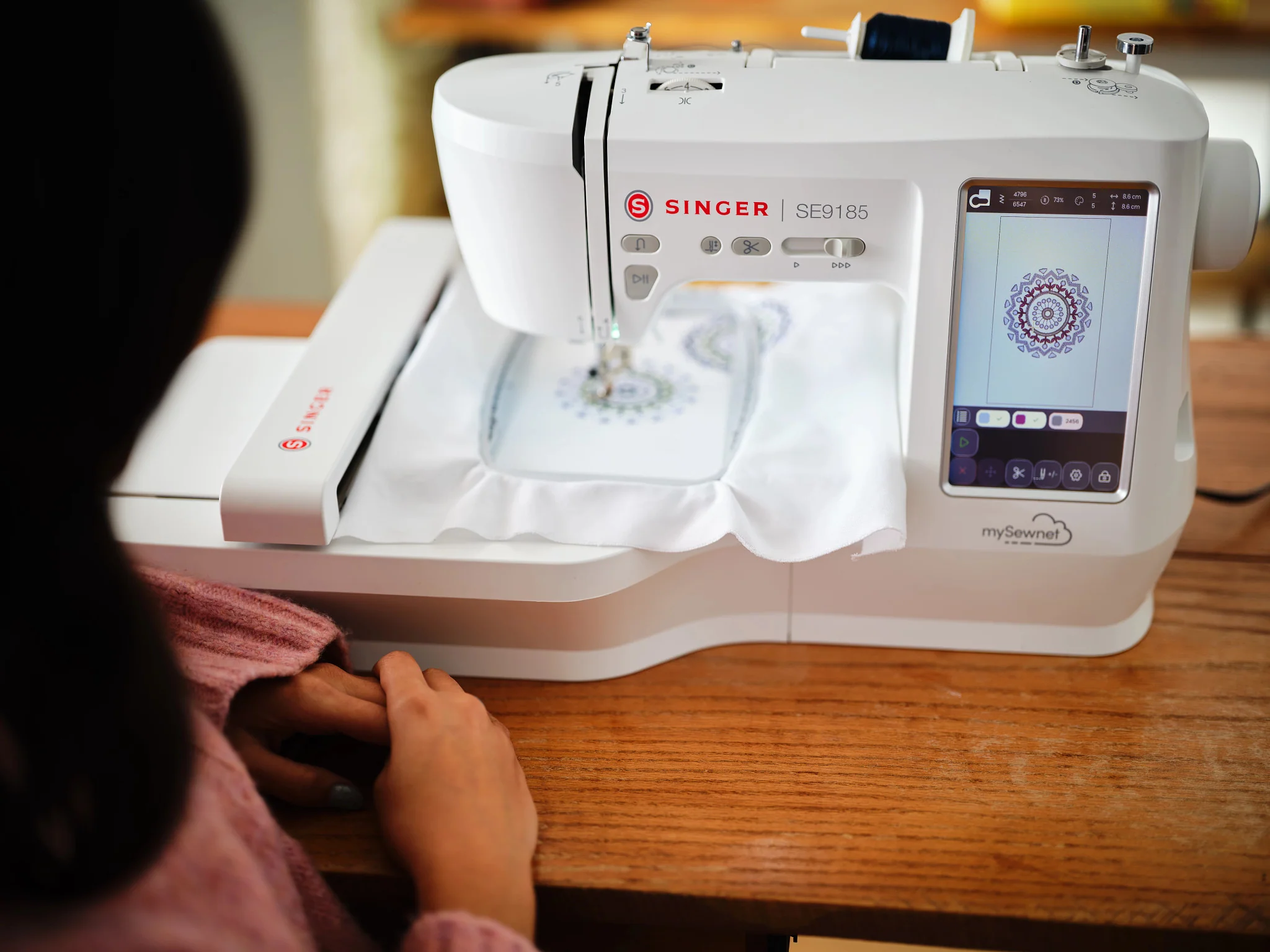 SINGER® SE9185 Sewing and Embroidery Machine - Image 7