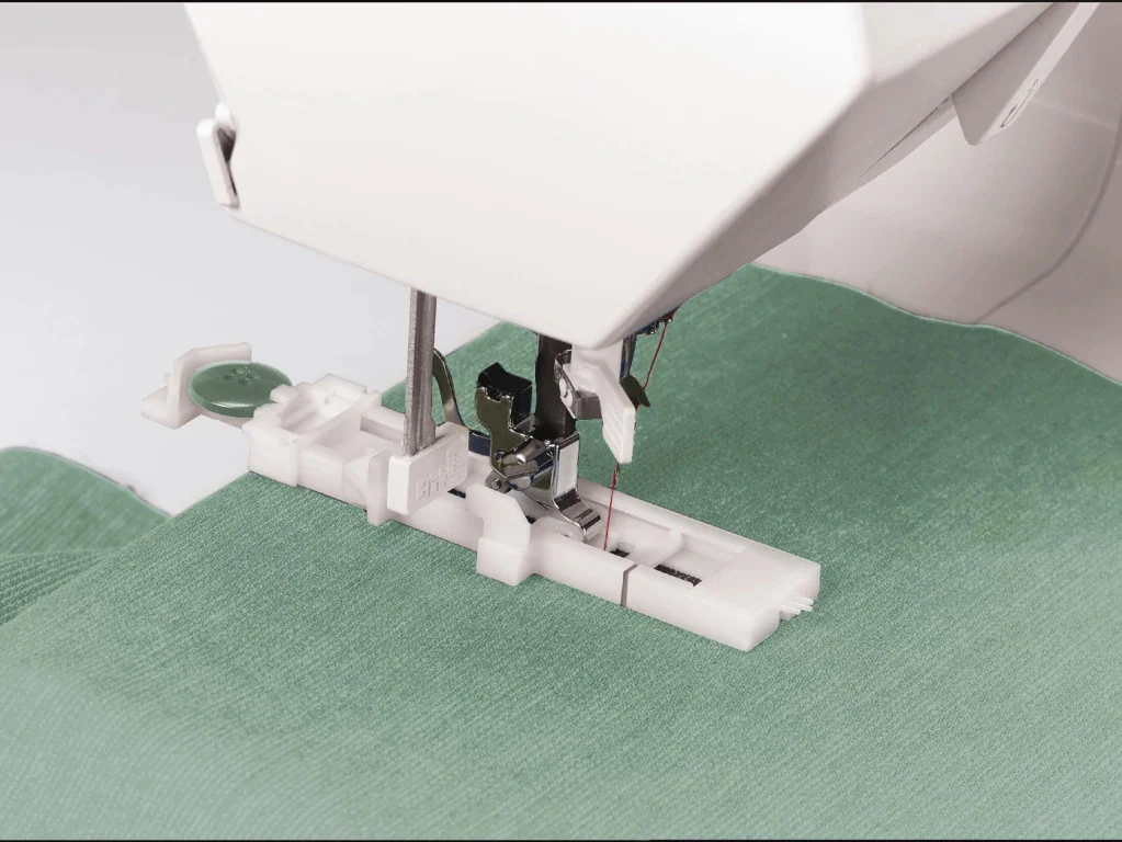 SINGER® Tradition™ 2273 Sewing Machine - Image 2